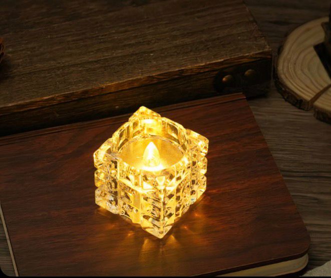 Set 2 Lumanari Decorative LED Model Cub Cristal, din Plastic Transparent cu Lumină Caldă